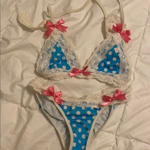 Like NEW Chynna dolls bikini.